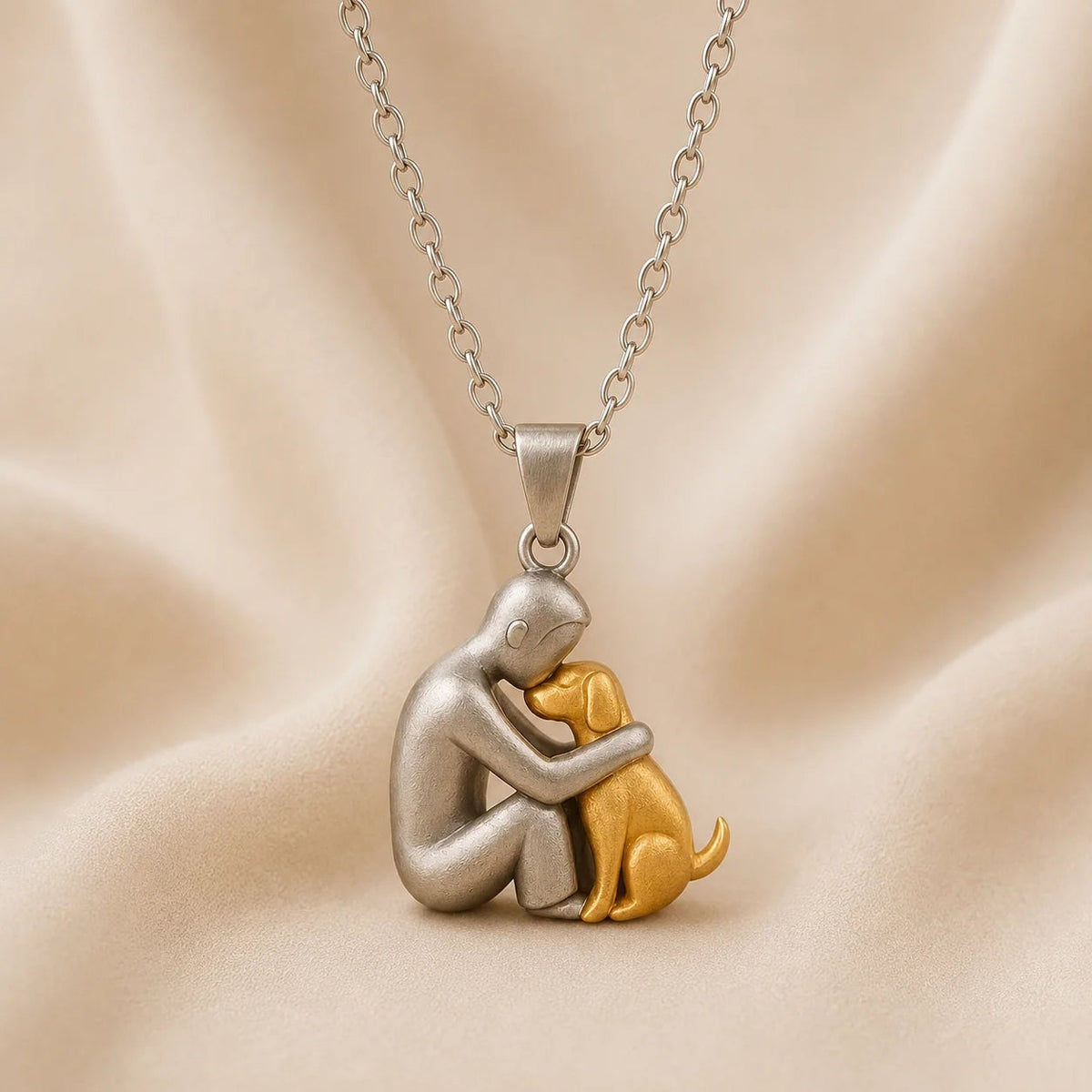 Collar del Abrazo Eterno, hombre y perro en acabado oro