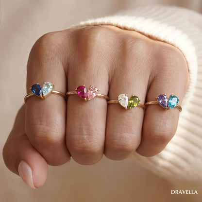 Cuatro anillos Elora en la mano